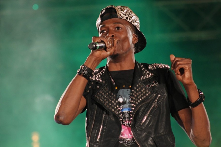 OÙ EST PASS? DEBORDO LEEKUNFA ?