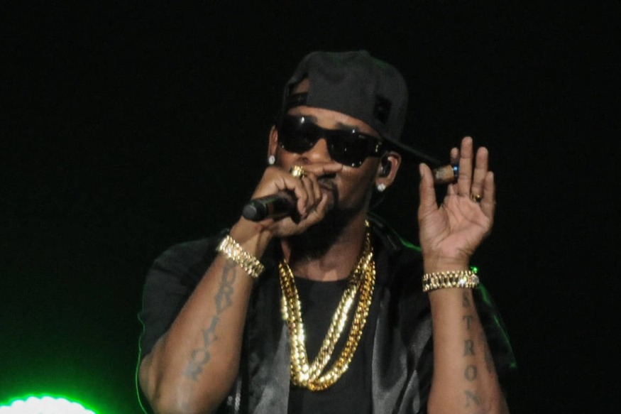 R. KELLY EST À NOUVEAU ACCUSÉ D'AGRESSION SEXUELLE