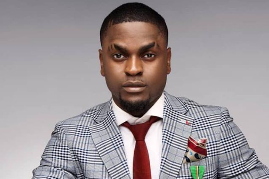 DÉCOUVREZ CELLE QUI OCCUPE ‘’LES PENSÉES’’ DE BEBI PHILIP